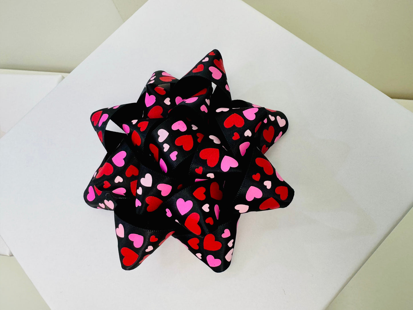 Gift Bow - Black with Pink and Red Hearts