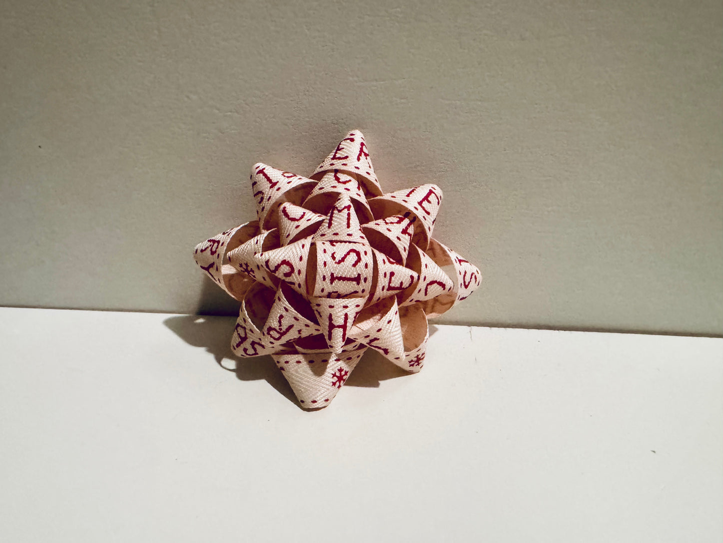 Holiday Gift Bow - Merry Christmas