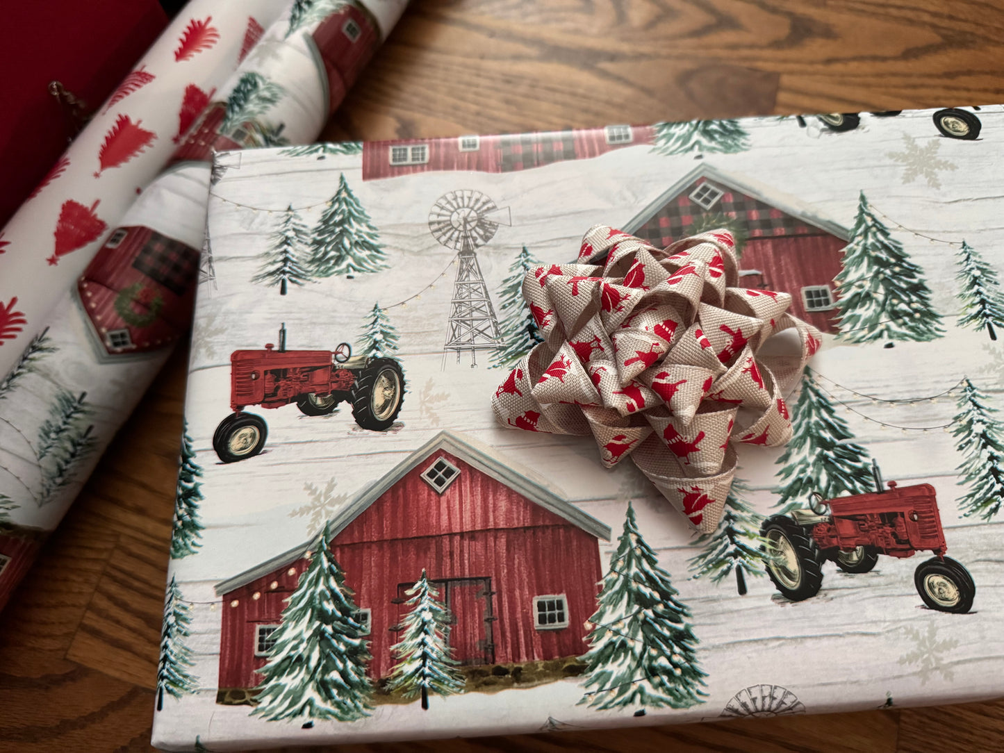 Holiday Gift Bow - Christmas Cardinal