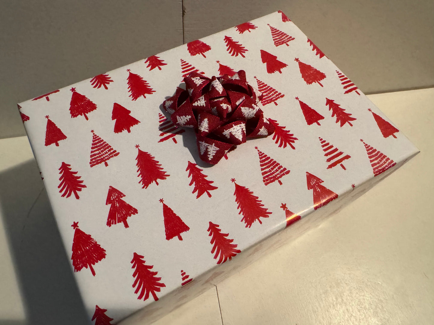 Holiday Gift Bow - Red and White Christmas Tree