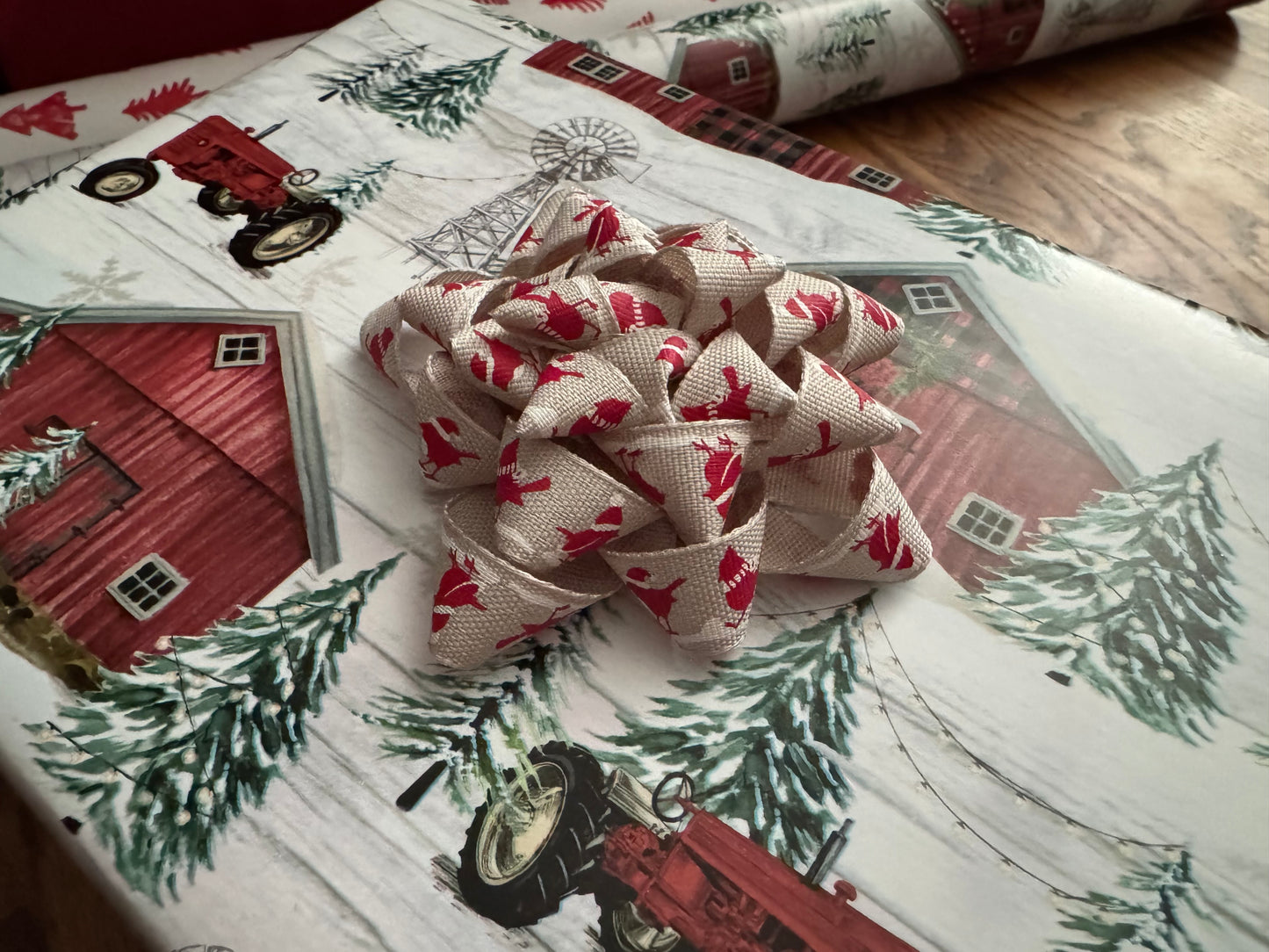 Holiday Gift Bow - Christmas Cardinal
