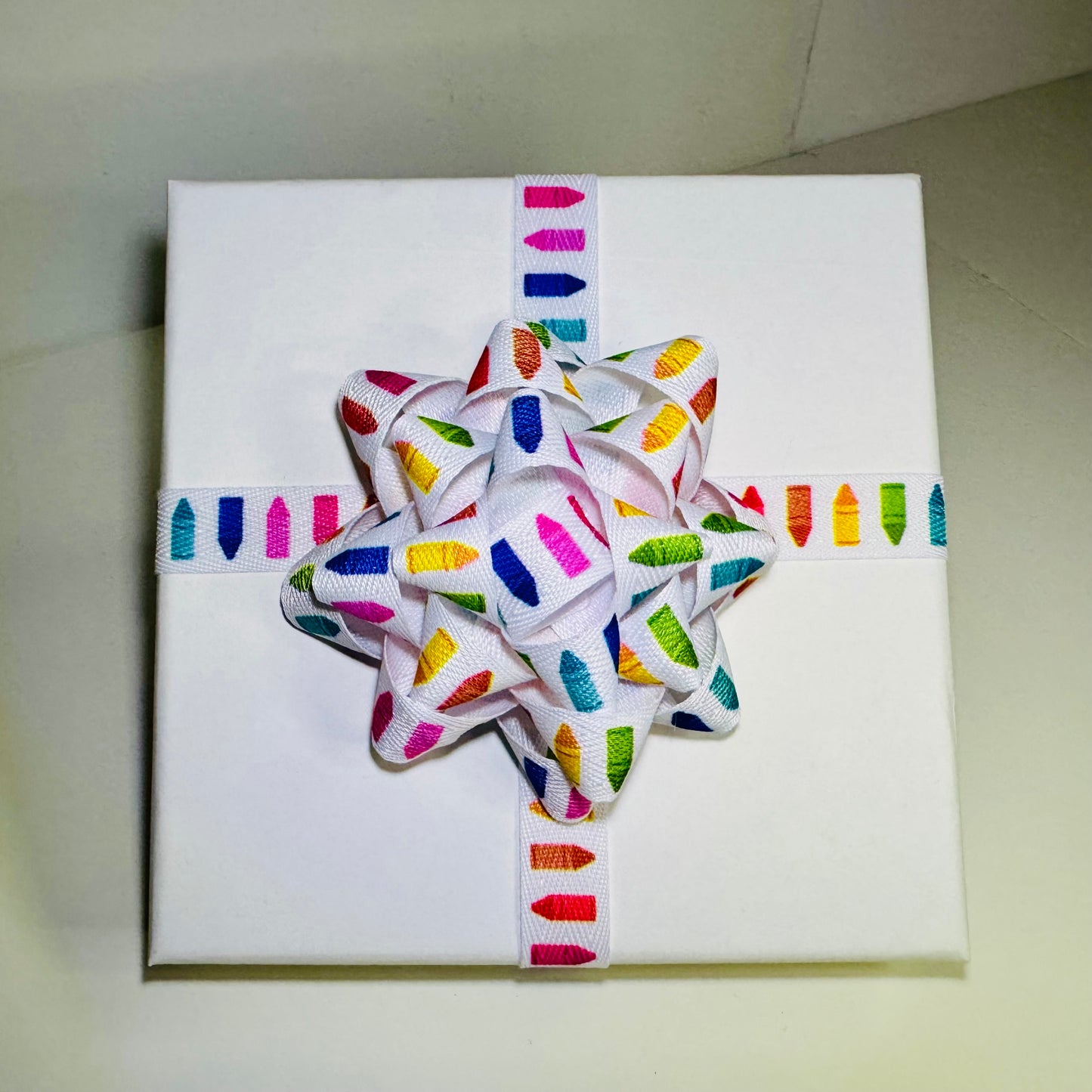 Gift Bow - Crayon