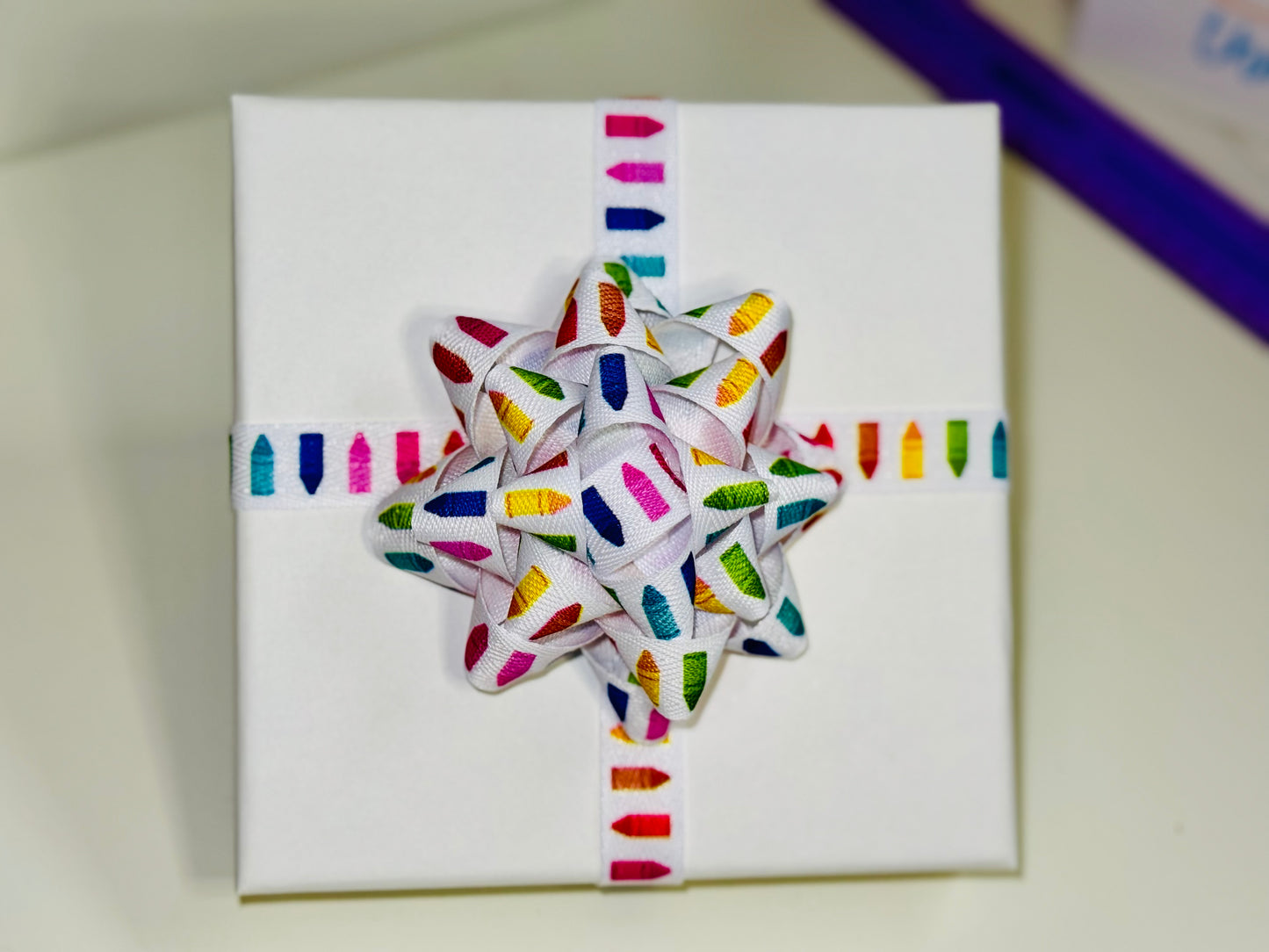 Gift Bow - Crayon