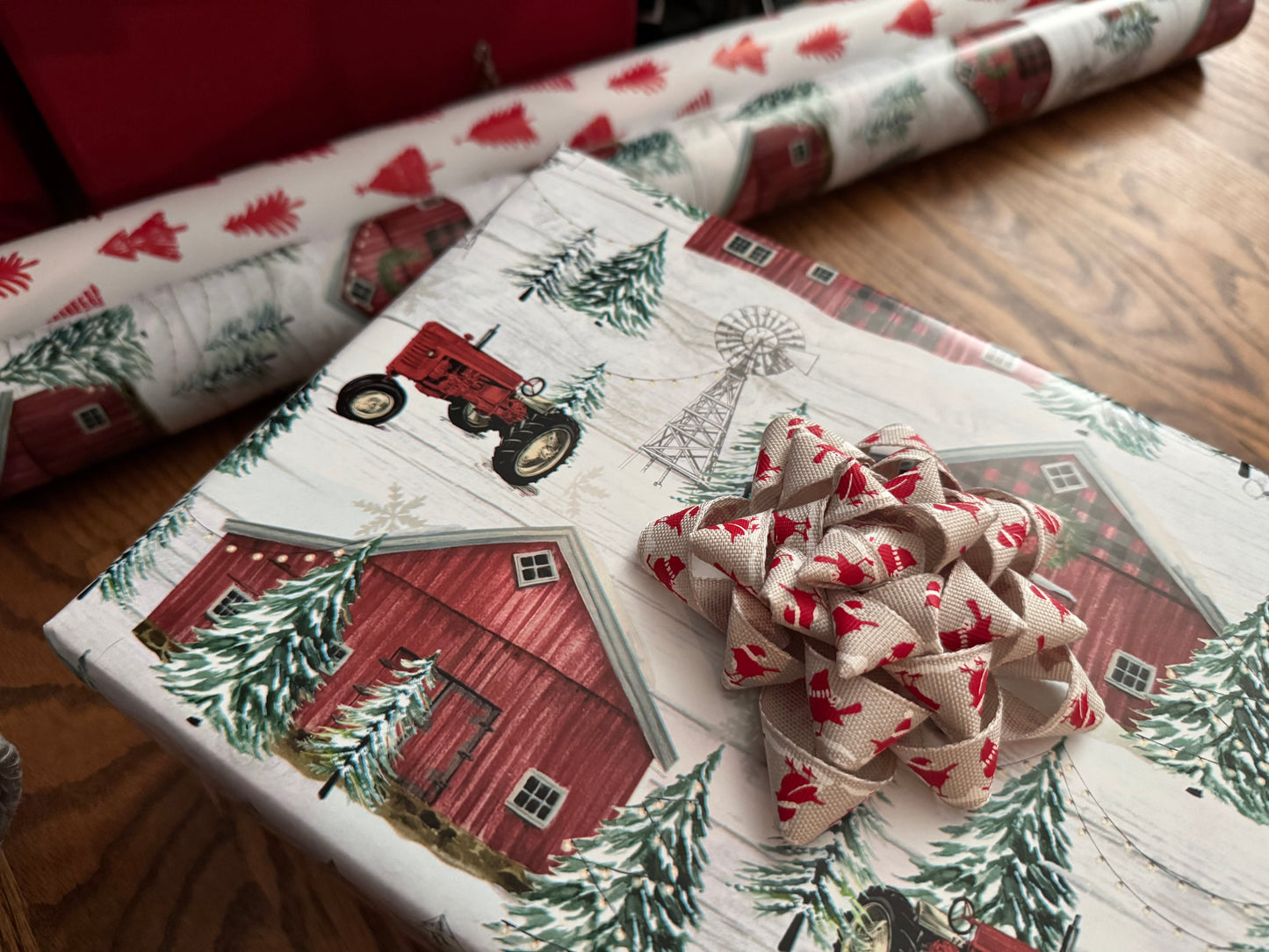 Holiday Gift Bow - Christmas Cardinal