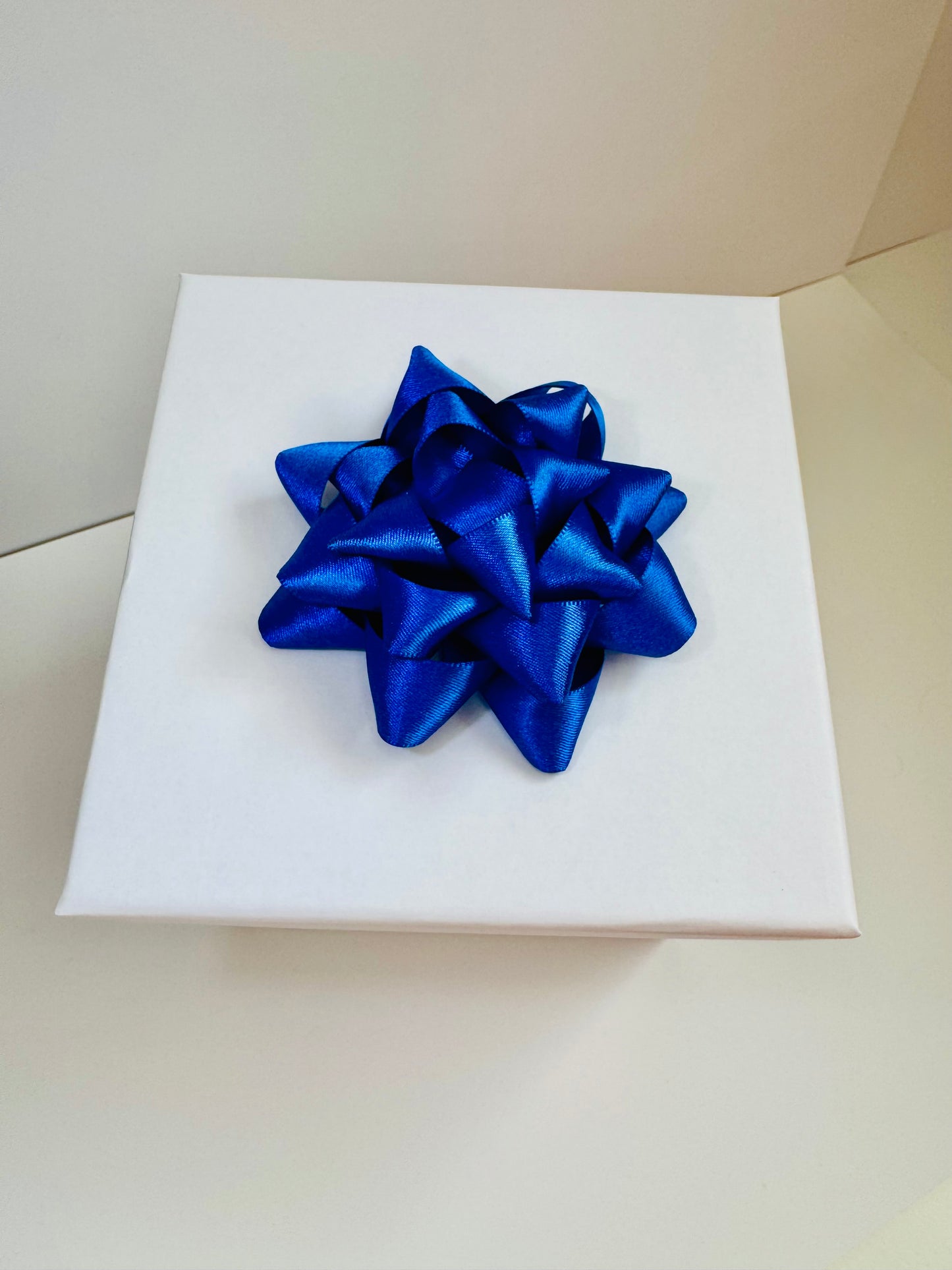 Gift Bow - Solid Color Satin Ribbon