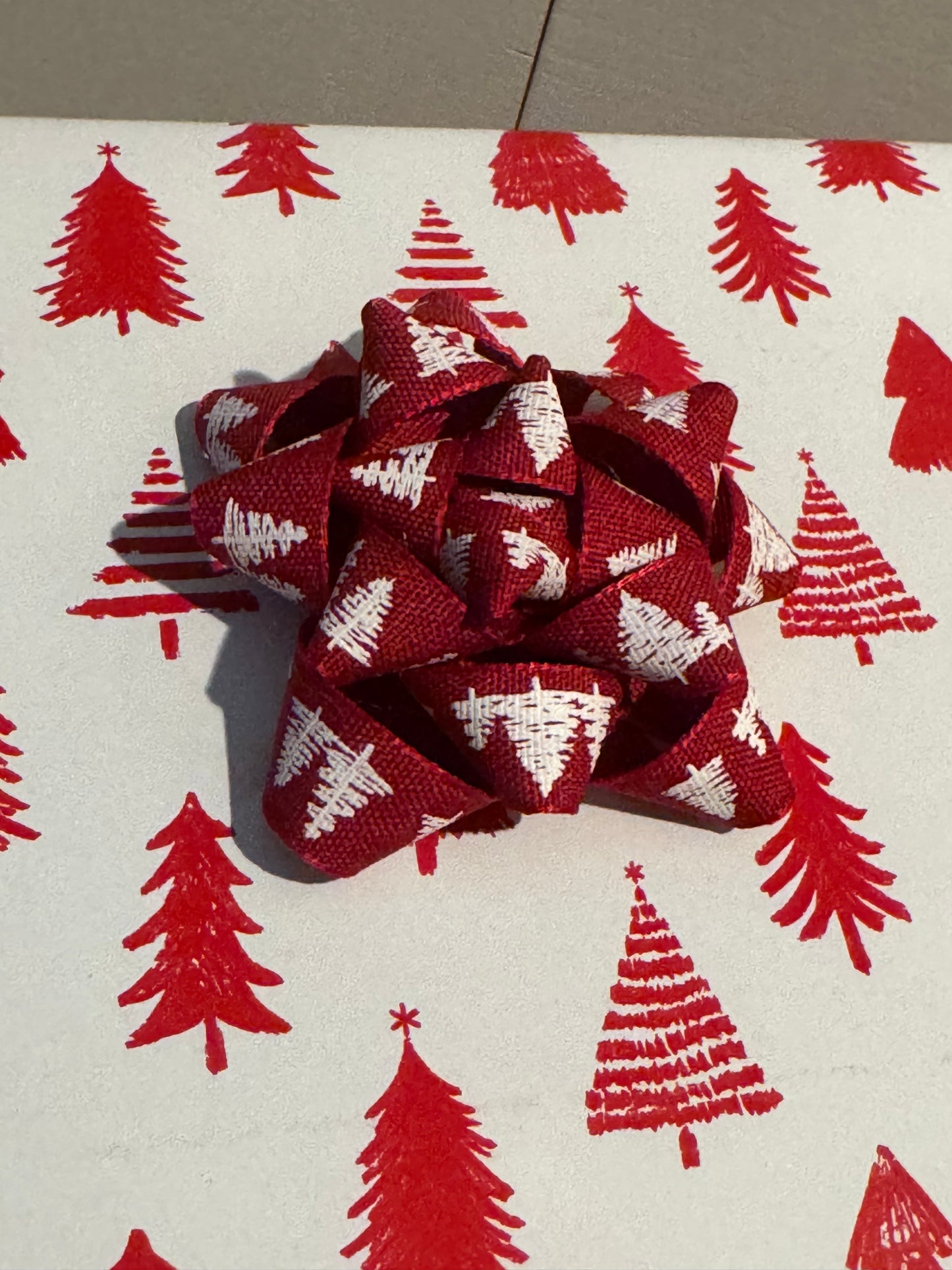 Holiday Gift Bow - Red and White Christmas Tree