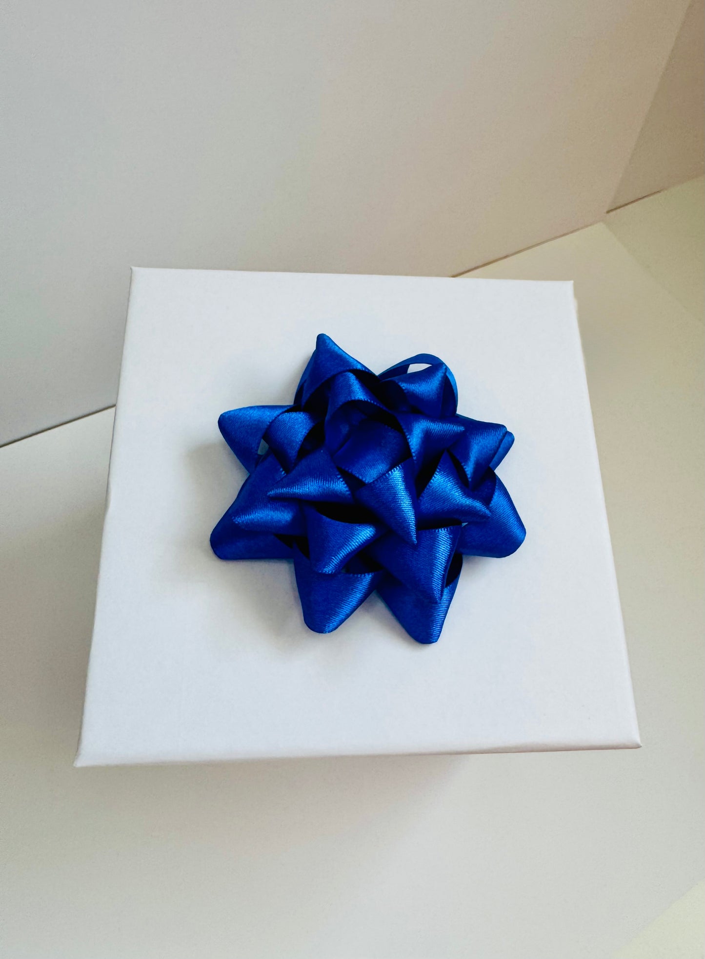 Gift Bow - Solid Color Satin Ribbon