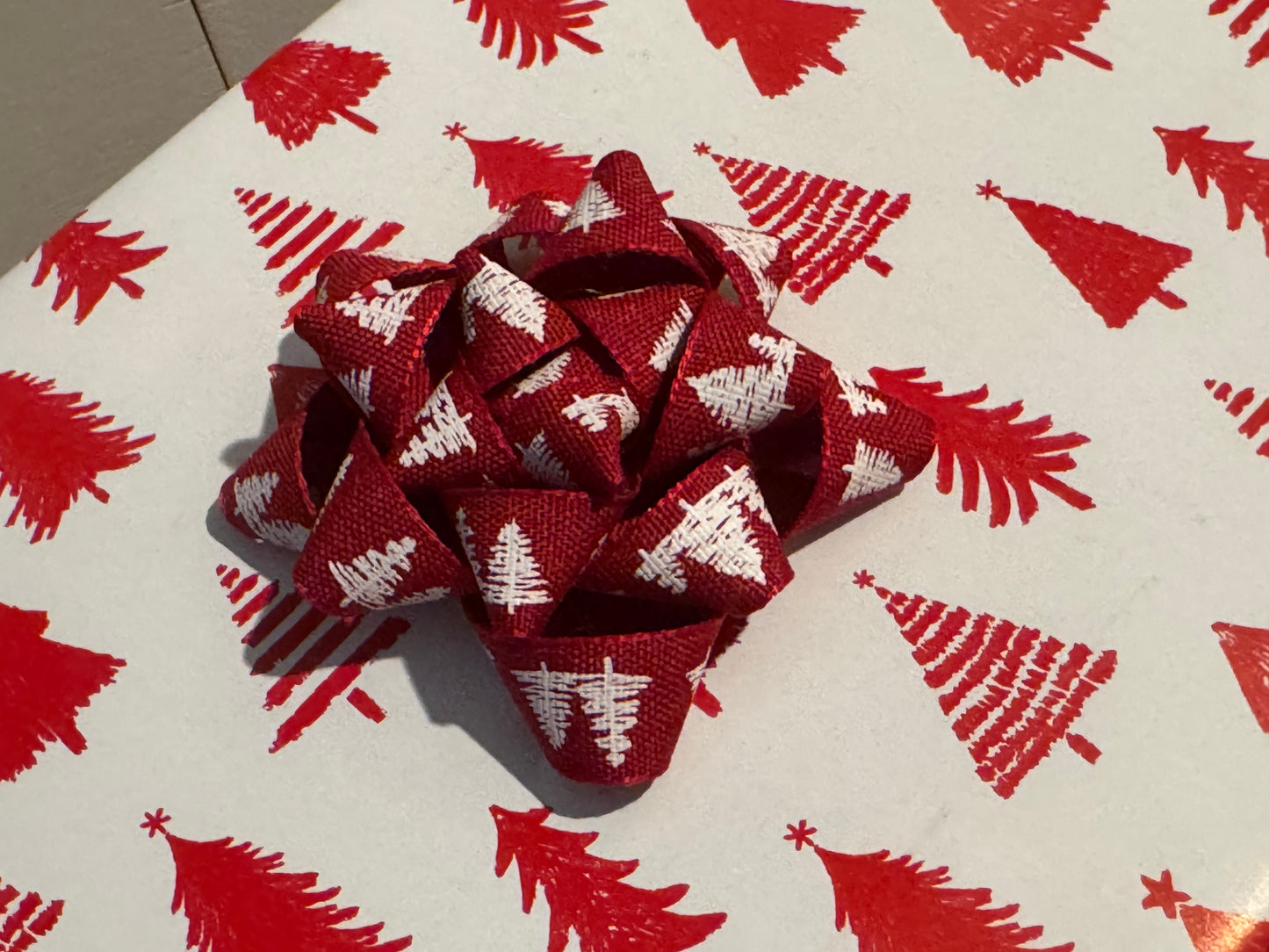 Holiday Gift Bow - Red and White Christmas Tree