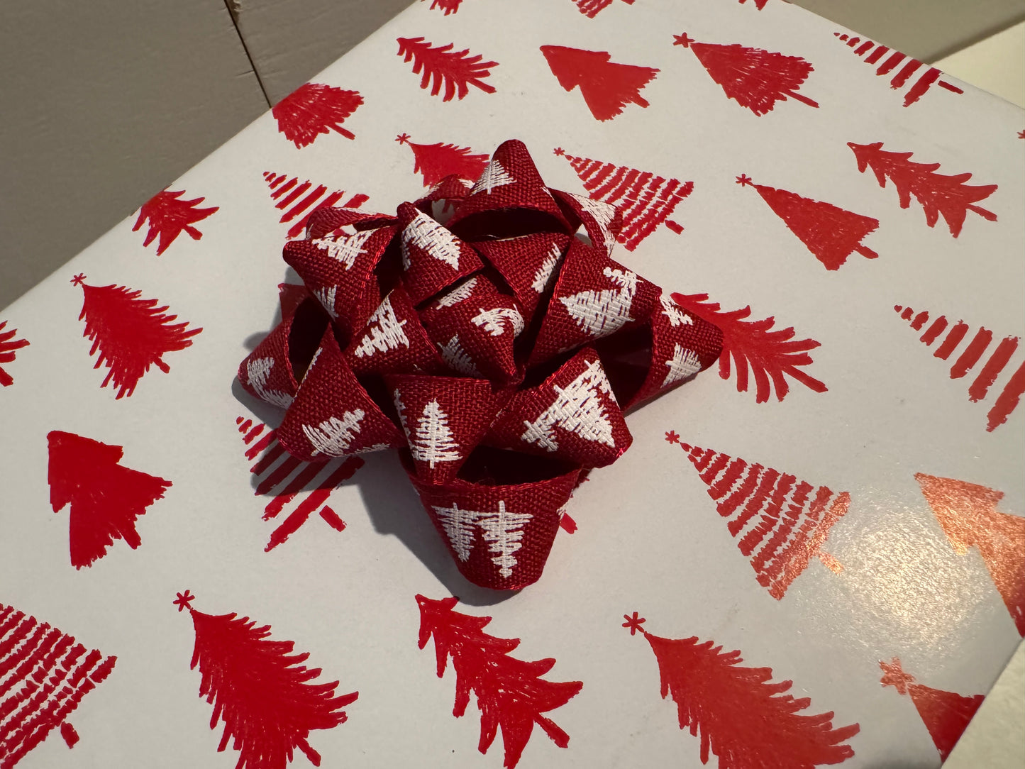 Holiday Gift Bow - Red and White Christmas Tree